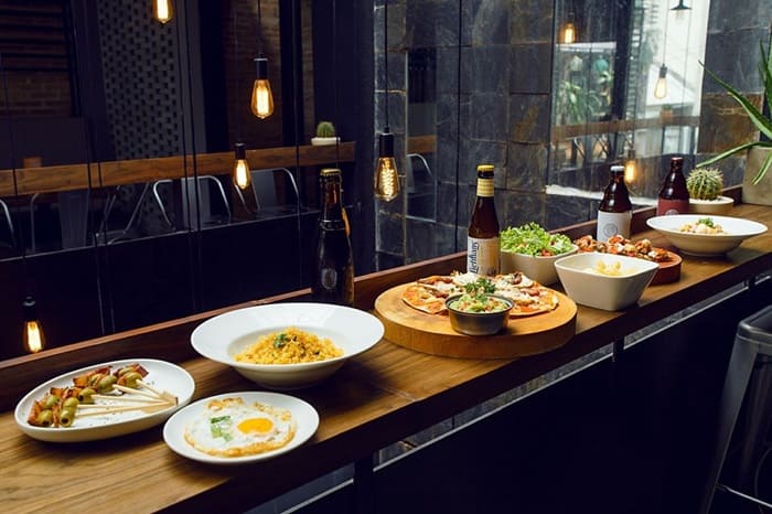 Top 24+ quán bia thủ công/bia craft ở TPHCM 6 Rehab Station